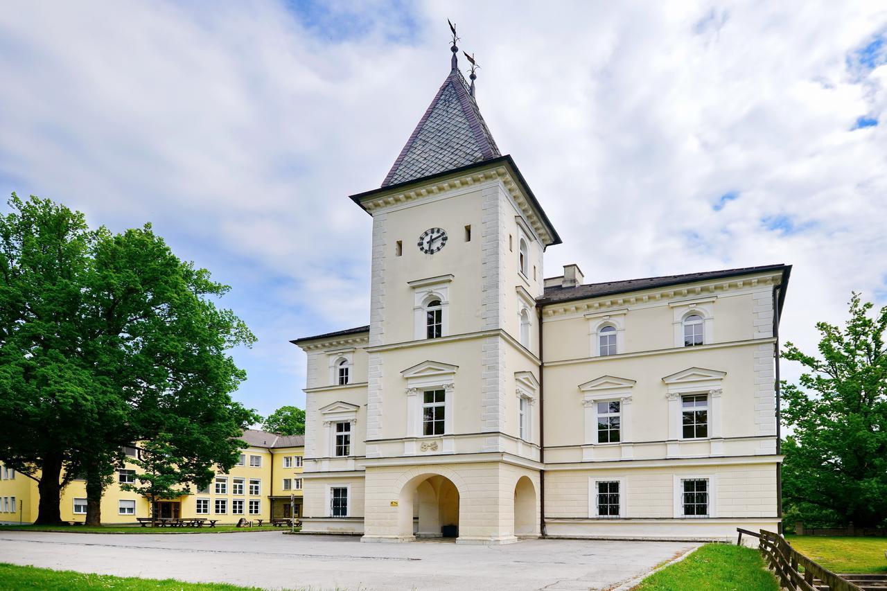 Готель Bildungshaus Schloss Krastowitz Klagenfurt am Woerthersee Екстер'єр фото